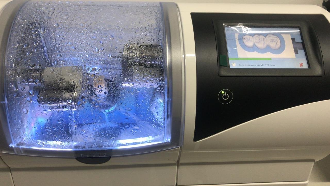 Fresadora CAD-CAM LABDENT